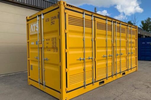 30ft x 8ft shipping container